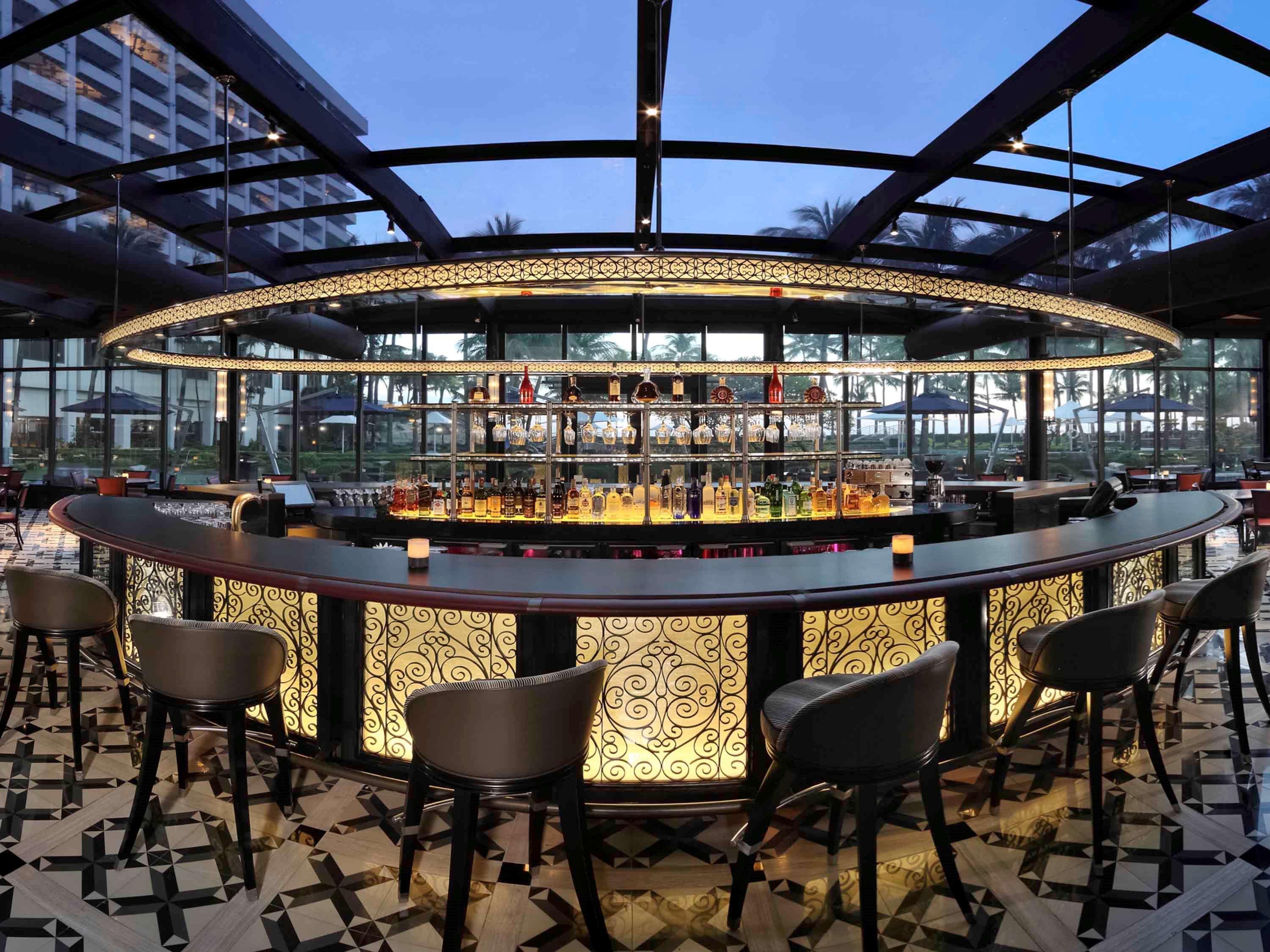 Sofitel Philippine Plaza Manila Hotel 5*
