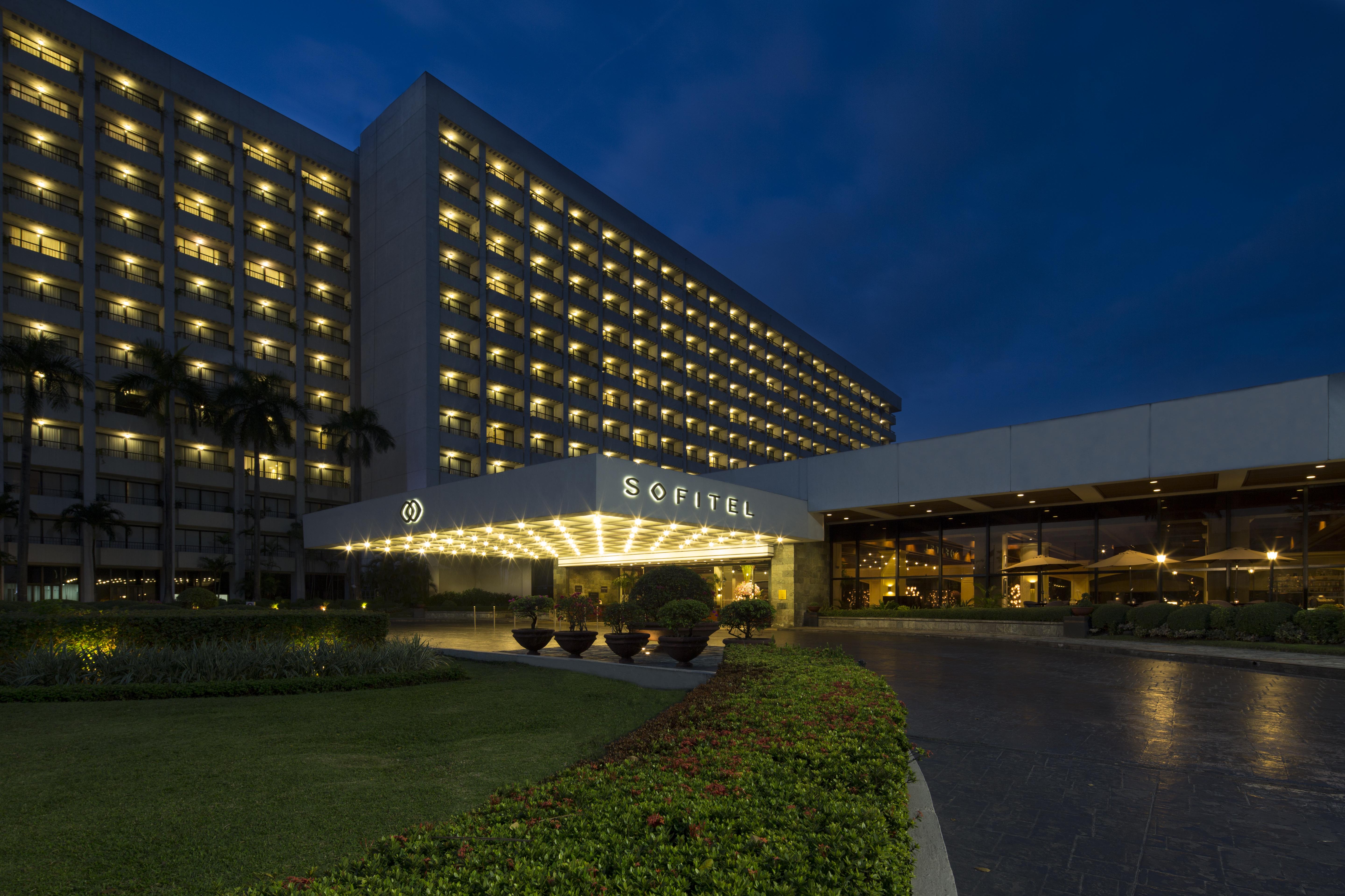 Hotel Sofitel Philippine Plaza Manila 5*