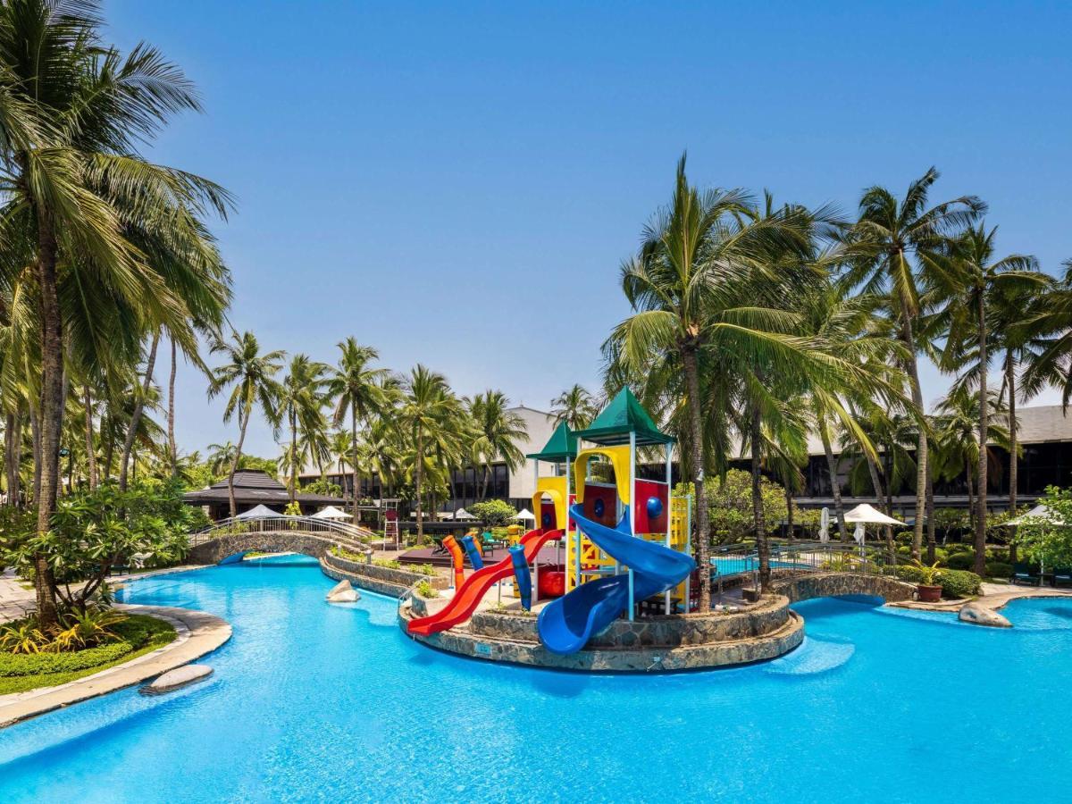 Sofitel Philippine Plaza Manila 5*