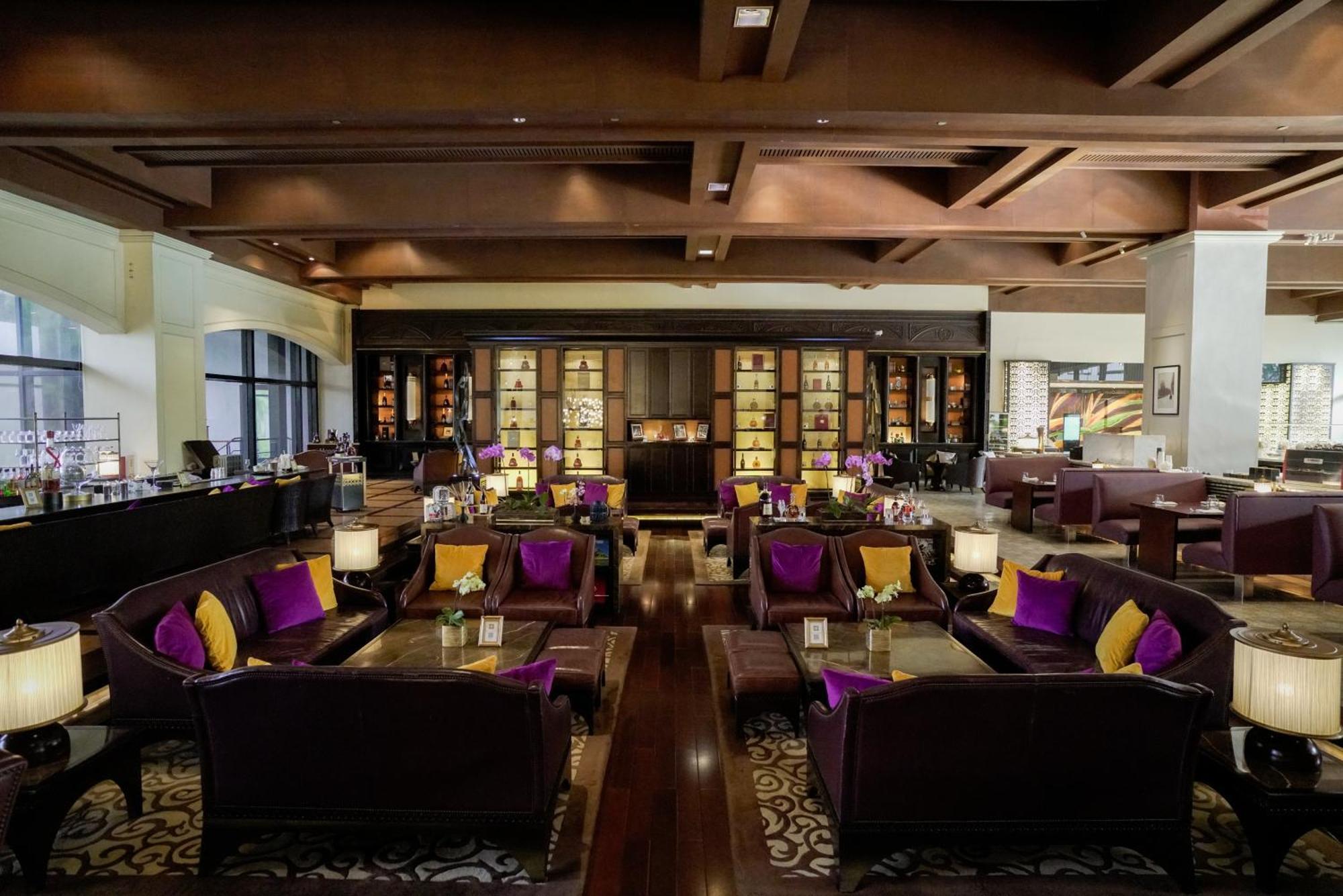 Sofitel Philippine Plaza Manila Hotel 5*